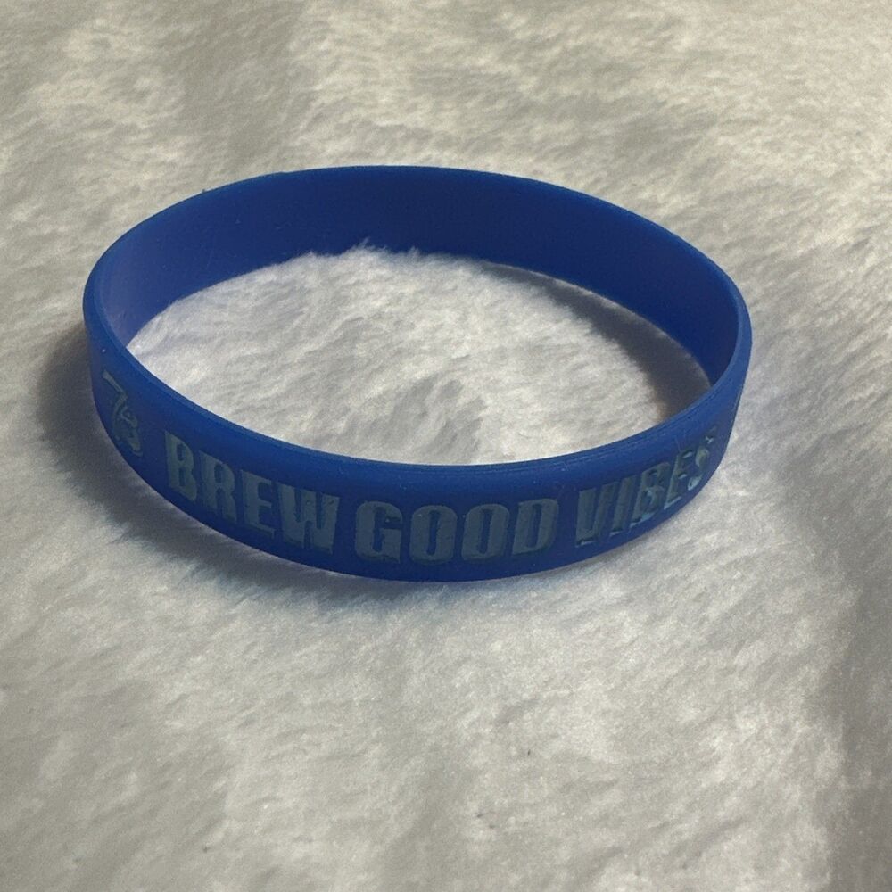 7 Brew Drive Thru Coffee Good Vibes Dark Blue Bracelet Wristband Limited Rare